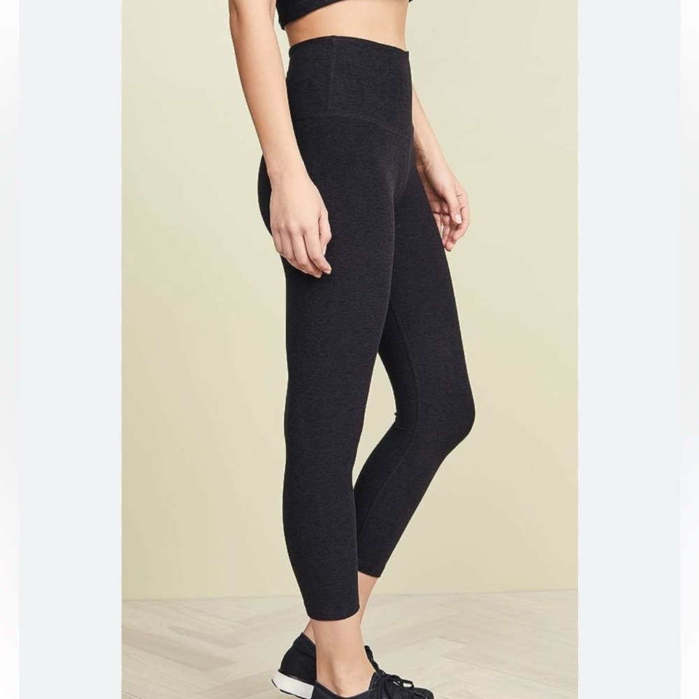 BEYOND YOGA cropped dark grey yoga pant